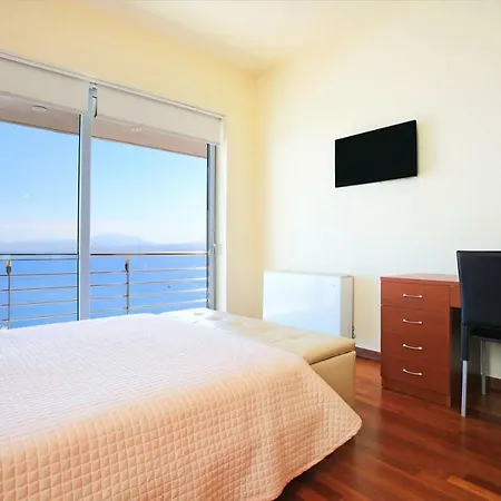 Seafront, 5star - 4min Walk To Private Villa *